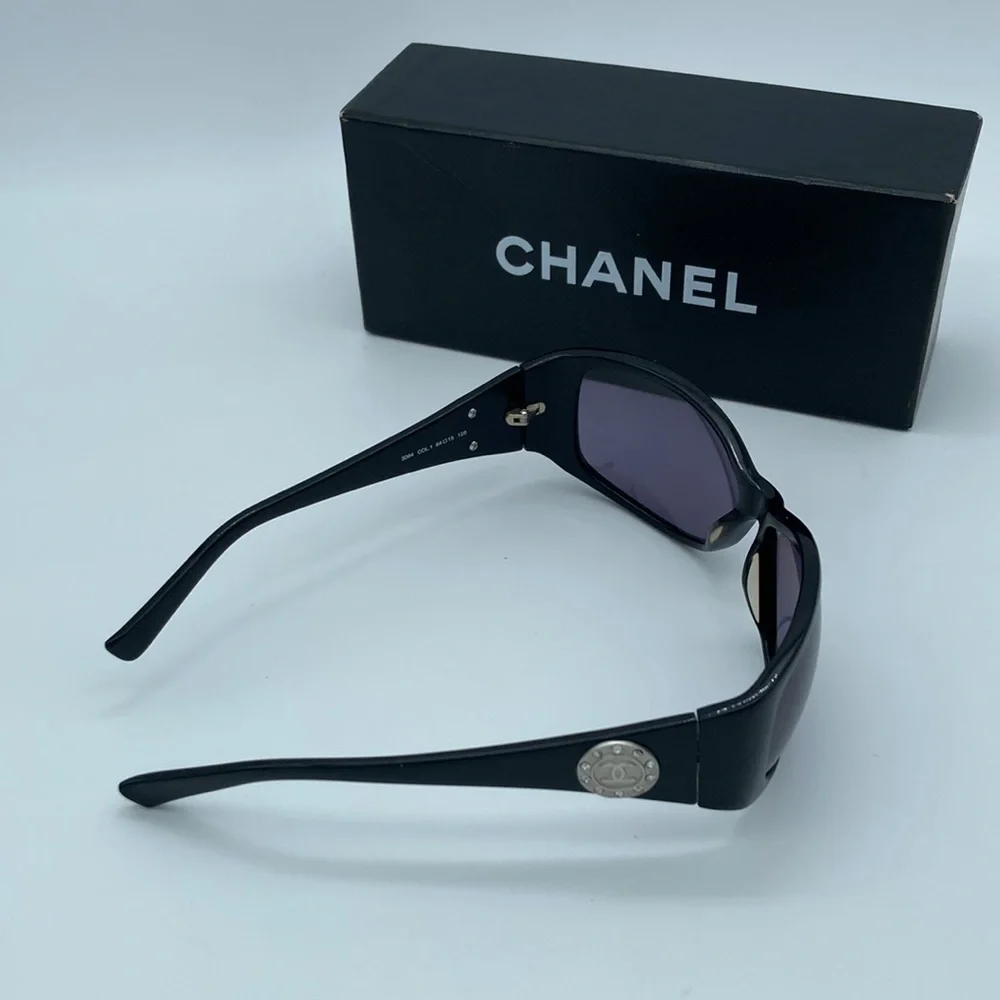 CHANEL preloved authentic